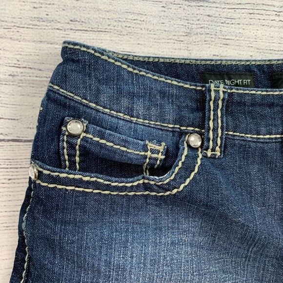 Nine West Jeans Shorts 29 8 Dark Wash Thick Stitch Rhinestones Date Night Fit - Picture 3 of 11